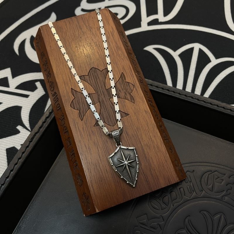 Ch*0me He**ts necklaces